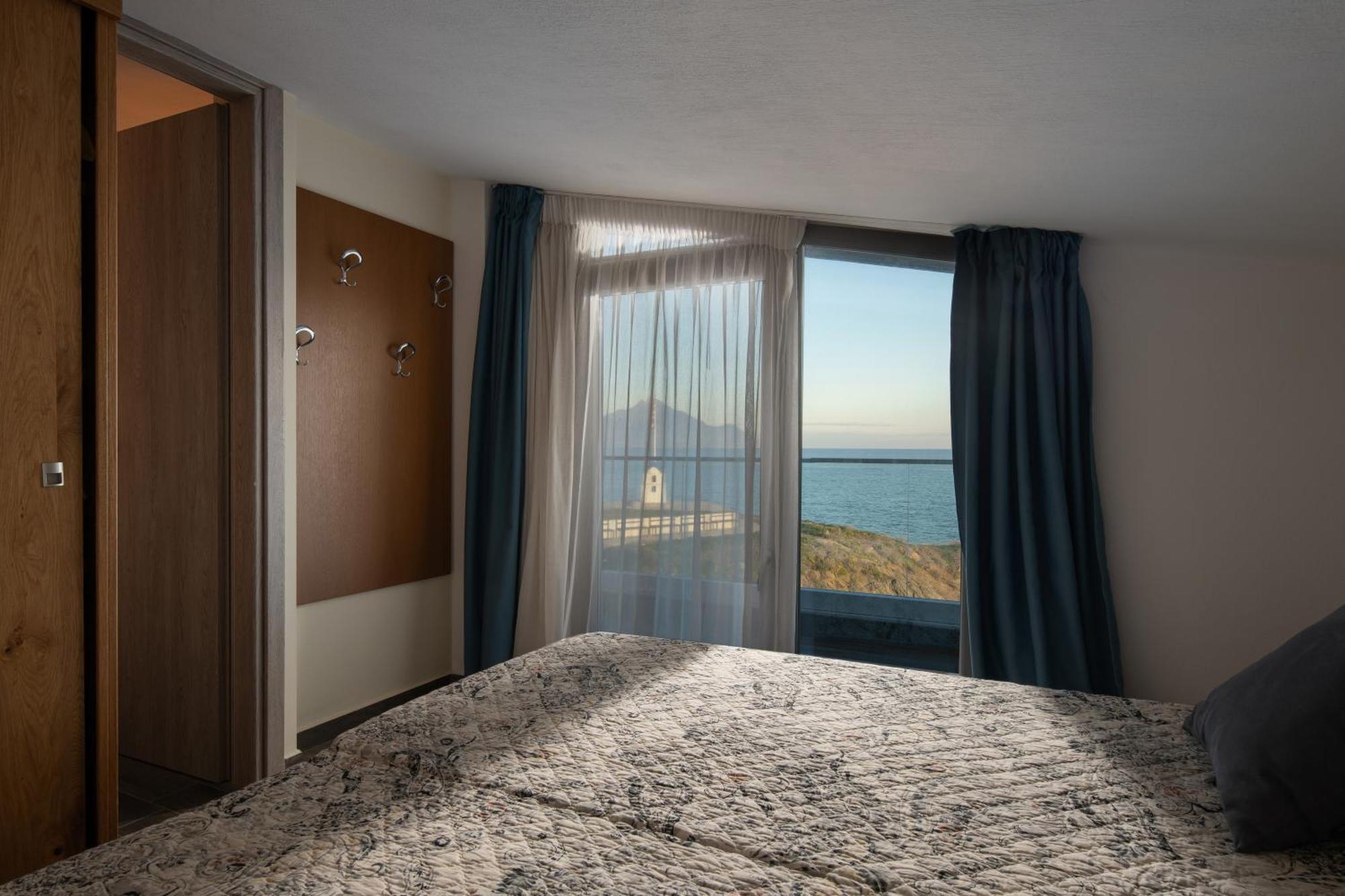 Almare Seaside Studios & Suites - Sarti Sithonia Экстерьер фото